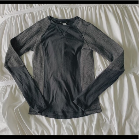 ivivva black long sleeve - Picture 1 of 3